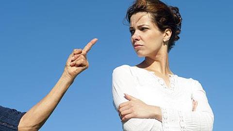 Οι επιπτώσεις της έλλειψης μητρικής αγάπης στην κόρη