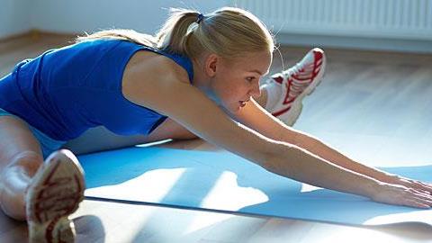 Οι καλύτερες ασκήσεις stretching για κάθε πιάσιμο