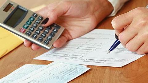 Tαχύτερη συνταξιοδότηση από 2 έως 7 χρόνια για μητέρες ανηλίκων