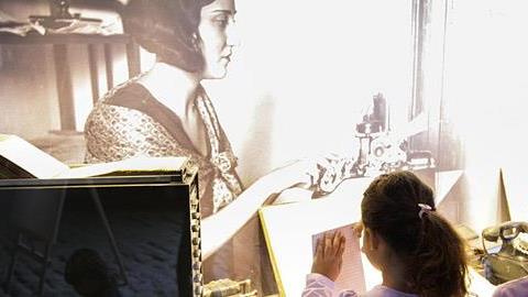 Τα παιδιά εξερευνούν το μουσείο στο Γκάζι!