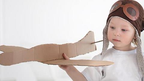 Παιχνίδια στο σπίτι: Απίθανες ιδέες για μικρά παιδιά!