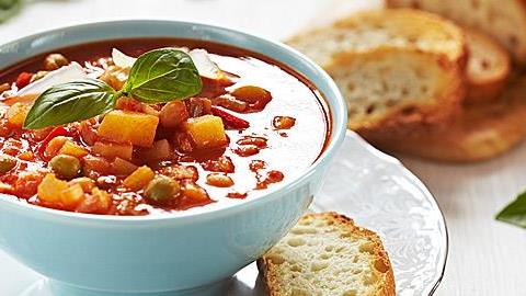 Μοναδικές συνταγές για νόστιμες χειμωνιάτικες σούπες