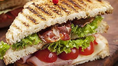 Υγιεινά σνακ για το γραφείο: 10 εύκολες και χορταστικές προτάσεις