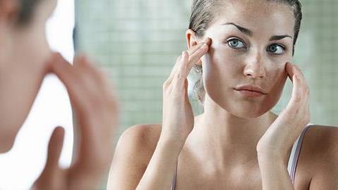 Πρόσωπο: 5 κοινά δερματικά προβλήματα βρίσκουν τη λύση τους