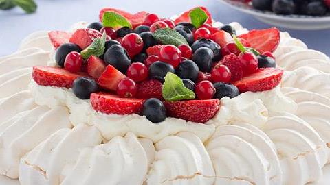 Συνταγές για λαχταριστά γλυκά με κρέμα