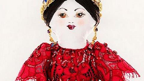 Σε δημοπρασία οι πιο στιλάτες κούκλες όλων των εποχών για τη στήριξη της Unicef