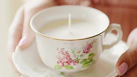 Πώς θα φτιάξετε εύκολα διακοσμητικά κεριά για το σπίτι