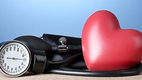 Υπέρταση και υπόταση: Πού οφείλονται και πώς αντιμετωπίζονται