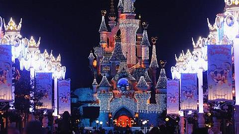 Χριστουγεννιάτικα ταξίδια στην Ευρώπη: 4 οικονομικά πακέτα για όλη την οικογένεια