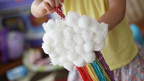 Παιχνίδια στο σπίτι: Φανταστικές χειροτεχνίες με βαμβάκι!