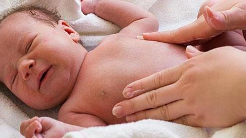 Κολικοί μωρού: Πότε εμφανίζονται και πώς αντιμετωπίζονται