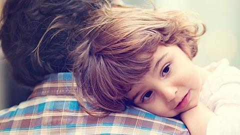 Η σημασία του πατέρα για την κόρη μέσα από παιδικά μηνύματα