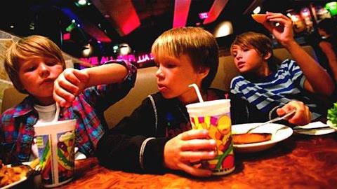 5 αθηναϊκά εστιατόρια για φαγητό με τα παιδιά!