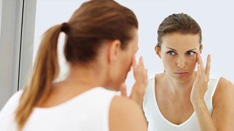 Φροντίδα ματιών: Αντιμετωπίστε οριστικά μαύρους κύκλους και πρηξίματα!