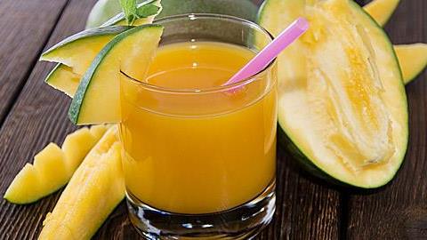 Φτιάξτε εύκολα στο σπίτι φρουτένια κοκτέιλ!