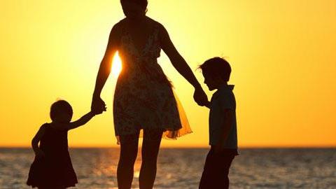 6 μαμάδες μιλούν για τη Γιορτή της Μητέρας