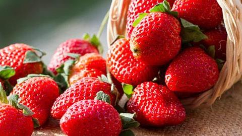 Οι 6 υπερτροφές της άνοιξης που χαρίζουν ζωντάνια και υγεία!