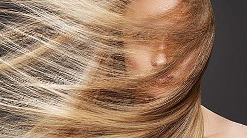 Πώς θα κάνετε τα μαλλιά σας να μακρύνουν πιο γρήγορα!