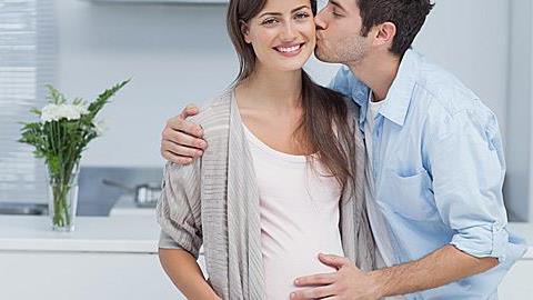 13 πράγματα που κάθε άνδρας πρέπει να ξέρει για την έγκυο γυναίκα του