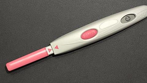 Τραχηλική βλέννη: Δείτε πώς είναι στις πιο γόνιμες ημέρες σας