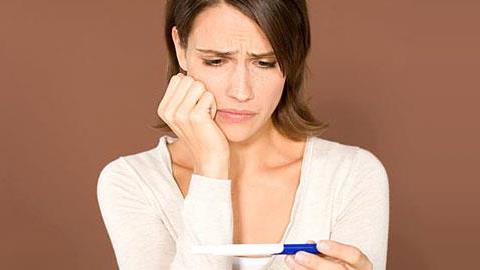 Τεστ εγκυμοσύνης: Η αγωνία της αναμονής σε 11 ξεκαρδιστικά στιγμιότυπα!