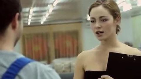 Το χρήμα και ο έρωτας: Ένα αιχμηρό βίντεο με αλήθειες που... πονάνε!