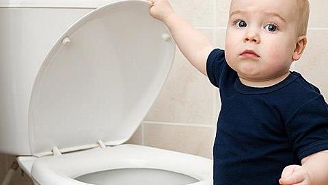 Αίμα στα κόπρανα του παιδιού: Τι μπορεί να φταίει;