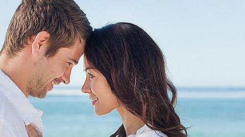 Τι μας έλκει σεξουαλικά στους άλλους; Η απάντηση στις 5 αισθήσεις μας!