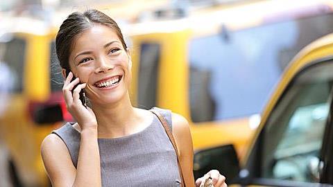 Πώς να ντυθείτε το καλοκαίρι στο γραφείο