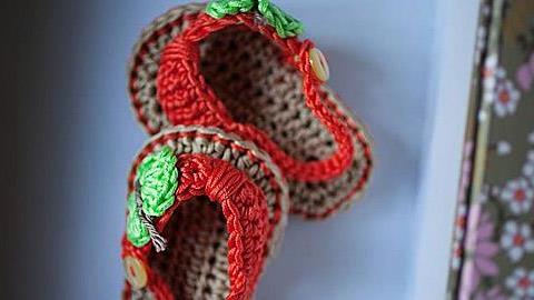 Κερδίστε απίθανα πλεκτά πεδιλάκια για το μωρό σας!