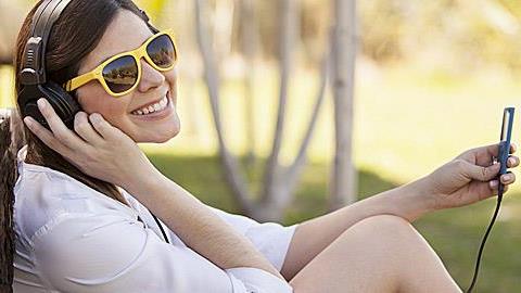 Καλοκαίρι 2014: Τα καλύτερα ελληνικά και ξένα τραγούδια!