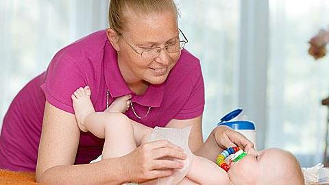 Πού θα βρω νταντά; Επιλέξτε την κατάλληλη για το παιδί σε 8 βήματα