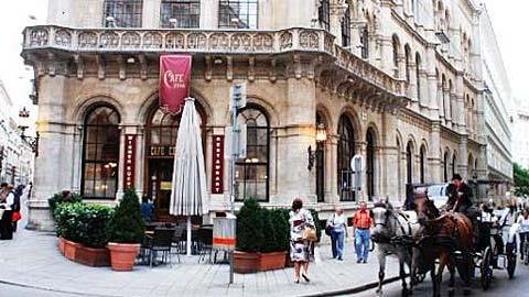 Τα πιο όμορφα καφέ του κόσμου σε 9 φωτογραφίες