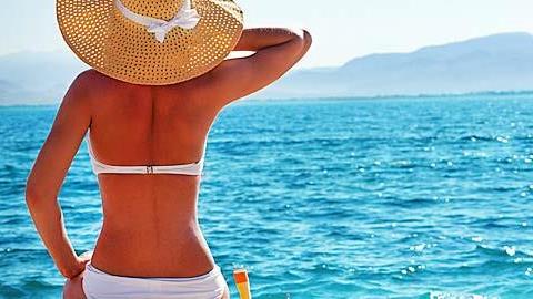 Προστατέψτε το σώμα και το πρόσωπο σας στις διακοπές