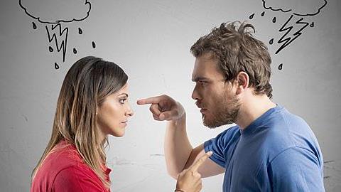 Οι φράσεις που δεν πρέπει να λέτε σε έναν άντρα!