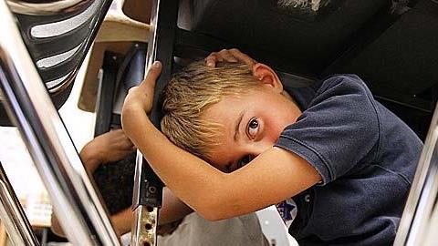 Πώς να προφυλάσσεστε εσείς και τα παιδιά από σεισμό