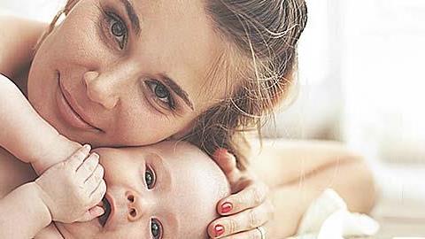 Στο μυαλό μιας νέας μανούλας: 25 σκέψεις που όλες κάναμε!