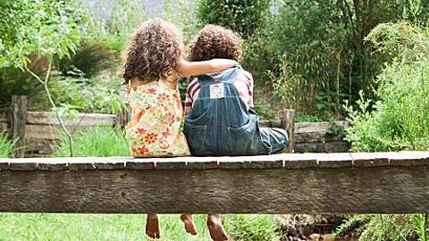 Αδελφική αγάπη: 12 λόγοι που την κάνουν τόσο πολύτιμη!