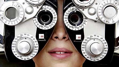 Πότε πρέπει να πάει το παιδί στον οφθαλμίατρο