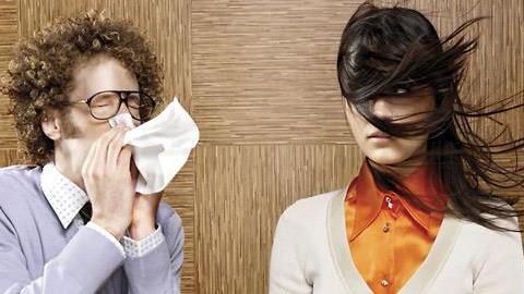 Έμπολα: Πώς μεταδίδεται και ποια είναι τα συμπτώματα