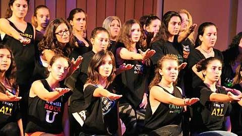 «We are the champions!»: Ένα μοναδικό αφιέρωμα στους Queen από μαθητές σχολείων