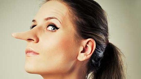 12 ψέματα που όλοι οι γονείς λένε στα παιδιά τους