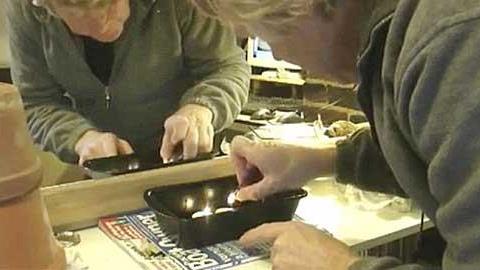 Πώς να ζεστάνετε ένα δωμάτιο με 3 ευρώ το μήνα (video)