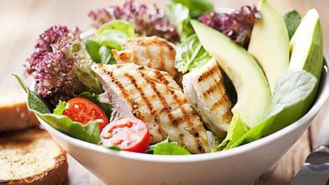 Τι να τρώτε το βράδυ για να μην παχαίνετε!