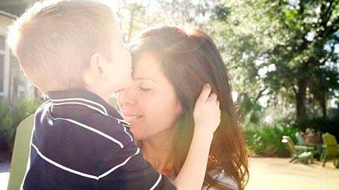 Τι χρειάζεται μια μαμά για να είναι χαρούμενη;