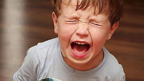 Νήπιο που δεν θέλει να πάει σχολείο