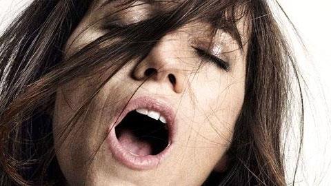 Έχετε προσποιηθεί ποτέ οργασμό; 5 γυναίκες απαντούν