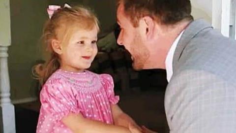 Το καλύτερο πρώτο ραντεβού του κόσμου: Δείτε το τρυφερό βίντεο!