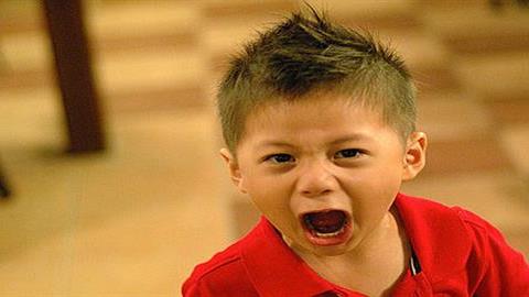 Με χτυπάει!