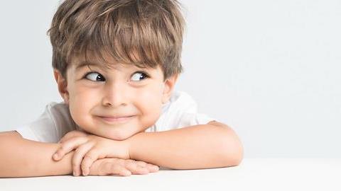 Τα απίστευτα που λένε οι μαμάδες στα αγόρια τους!